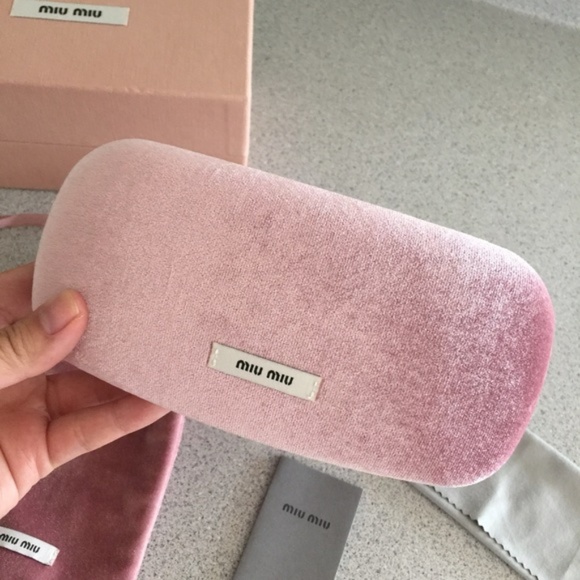 miu miu glasses case